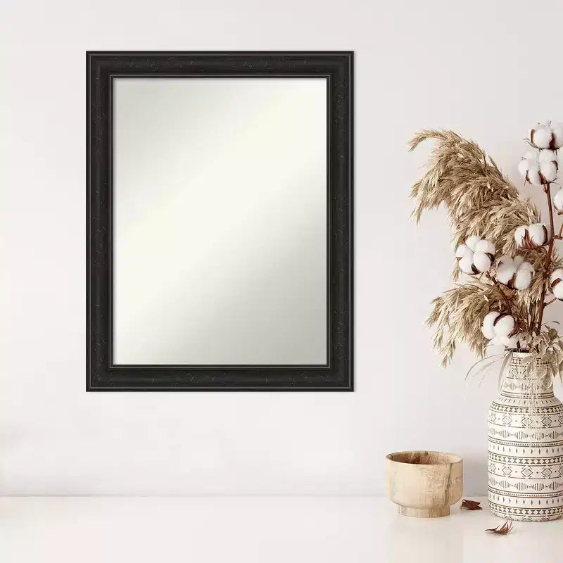Miroir mural étroit noir Épave de 56x71 cm sans biseau : Rectangle moderne, cadre en polystyrène, quincaillerie de montage incluse