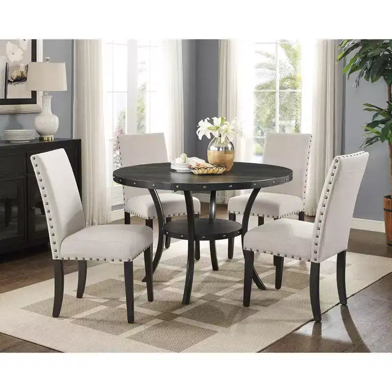 Chaises de salle à manger en tissu avec clous décoratifs, couleur havane
