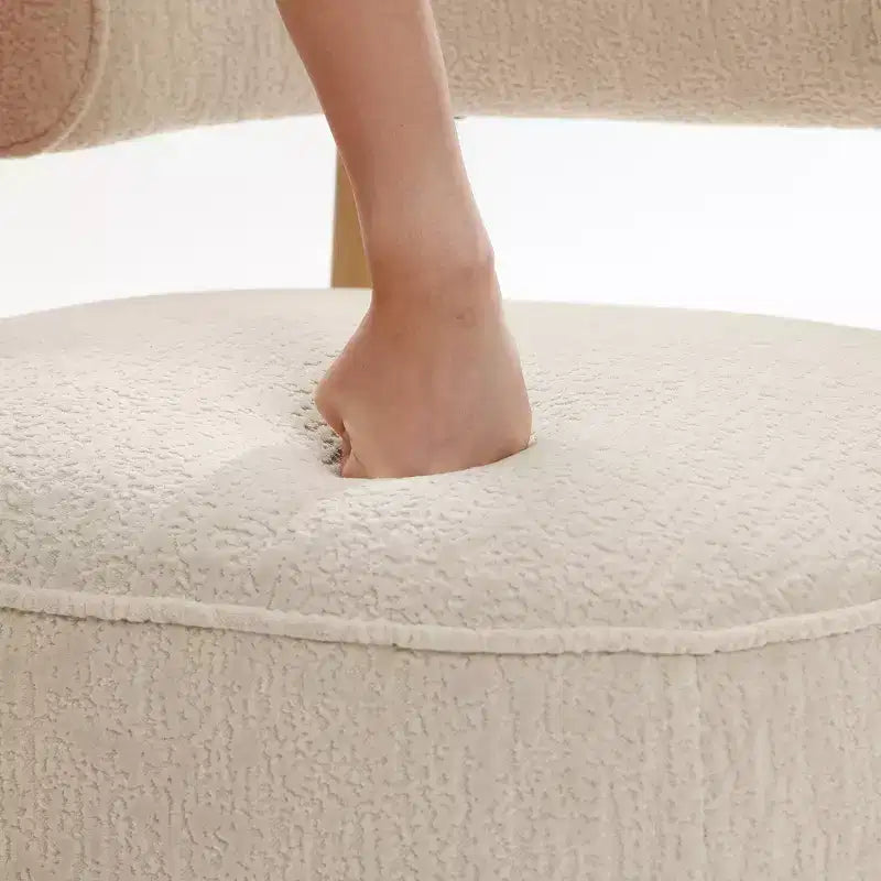 Fauteuil d'appoint dossier en U moderne capitonné crème beige