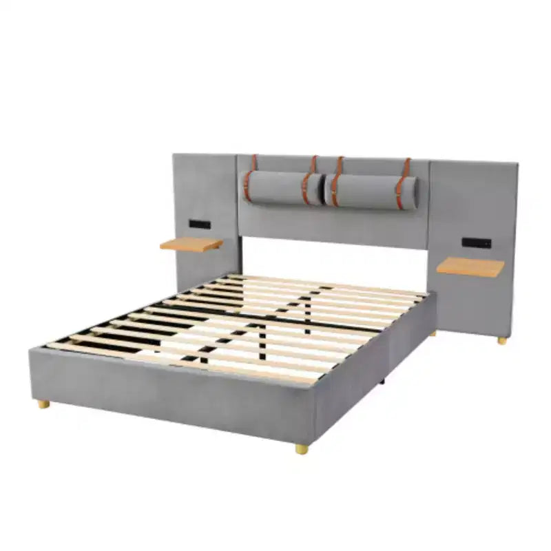 Lit plateforme capitonné en velours Queen Size avec chargement USB et étagères de rangement – Beige / Gris
